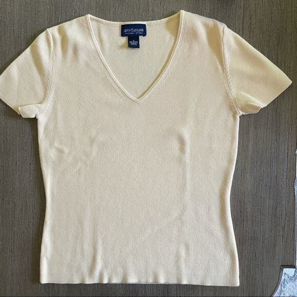 Ann Taylor Factory Store Sweater Light Yellow Short Sleeve Size Small - Picture 1 of 5